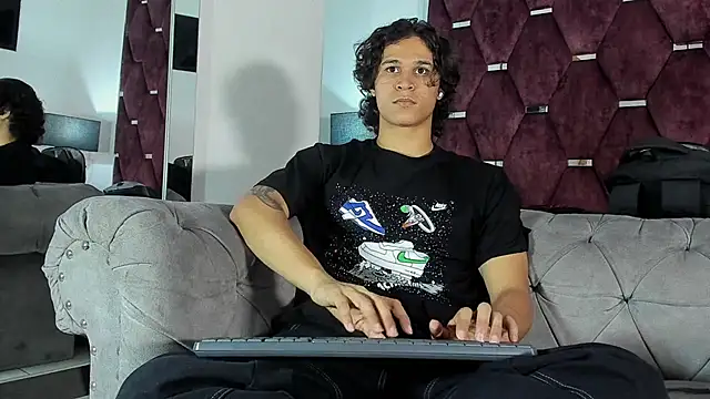 TonyBenedetti online show from April 16, 2026, 9:39 pm