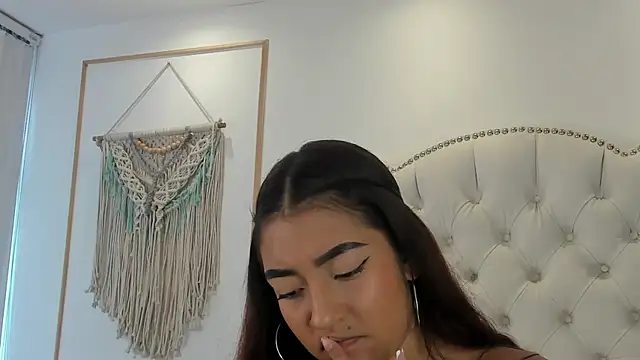 Snapshot of Sara_funy chatting on March 7, 2026, 12:43 pm Sara funy online show from March 7, 2026, 12:43 pm