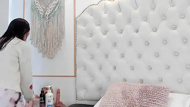 Snapshot of Sara_funy chatting on March 12, 2026, 12:31 pm Sara funy online show from March 12, 2026, 12:31 pm