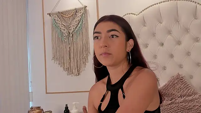 Snapshot of Sara_funy chatting on March 28, 2026, 11:33 am Sara funy online show from March 28, 2026, 11:33 am