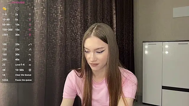 Snapshot of NuDonzze chatting on May 1, 2026, 4:23 pm NuDonzze online show from May 1, 2026, 4:23 pm