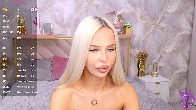 Snapshot of EvaXElfi chatting on March 10, 2026, 12:36 am EvaXElfi online show from March 10, 2026, 12:36 am