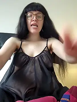 Mommynatrix online show from April 2, 2026, 3:41 pm