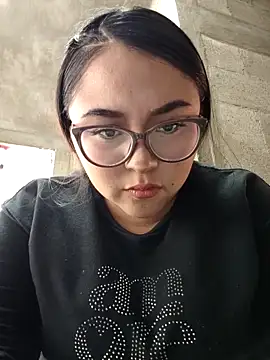 Snapshot of Aviiiiii18 chatting on February 28, 2026, 9:03 pm Aviiiiii18 online show from February 28, 2026, 9:03 pm