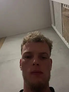 Dencchikk22 online show from May 22, 2026, 4:49 pm