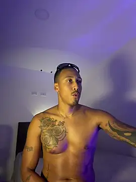 Snapshot of bruno_west chatting on April 10, 2026, 3:02 am bruno west online show from April 10, 2026, 3:02 am