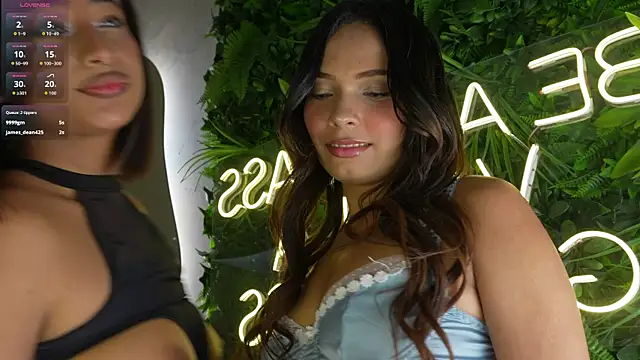 Snapshot of Lia_Montclair chatting on March 26, 2026, 12:36 pm Lia Montclair online show from March 26, 2026, 12:36 pm