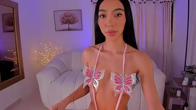 IsabellaLux  online show from March 3, 2026, 1:18 pm