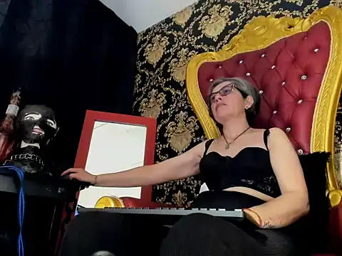 Hades Lyra online show from March 10, 2026, 3:27 pm