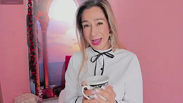 Snapshot of Madam_Dalila chatting on June 19, 2026, 12:33 pm Madam Dalila online show from June 19, 2026, 12:33 pm