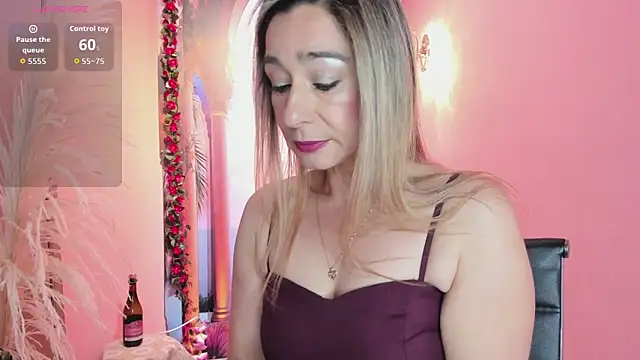 Snapshot of Madam_Dalila chatting on June 10, 2026, 1:34 pm Madam Dalila online show from June 10, 2026, 1:34 pm