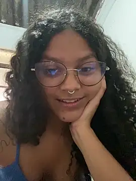 Snapshot of prettydall chatting on March 1, 2026, 4:40 pm prettydall online show from March 1, 2026, 4:40 pm