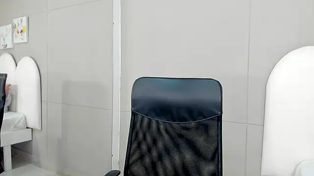 Snapshot of Briian__ chatting on July 9, 2026, 7:24 pm Briian online show from July 9, 2026, 7:24 pm