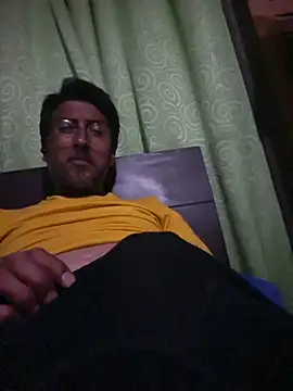 BRAD MATURE online show from March 3, 2026, 3:02 am