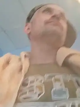 Snapshot of Viciouzz1 chatting on June 15, 2026, 4:17 pm Viciouzz1 online show from June 15, 2026, 4:17 pm