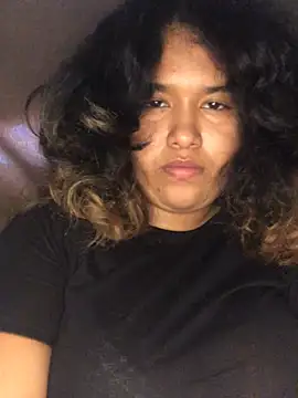 Snapshot of emi_li82 chatting on March 5, 2026, 7:43 pm emi li82 online show from March 5, 2026, 7:43 pm