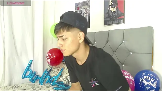 Snapshot of Logan_Jhonson19 chatting on March 1, 2026, 2:11 am Logan Jhonson19 online show from March 1, 2026, 2:11 am