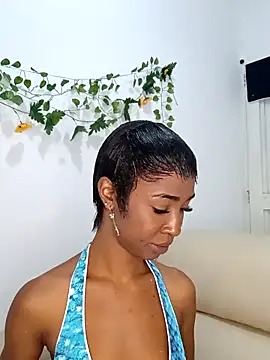 TinnaPeyton online show from April 28, 2026, 9:14 am