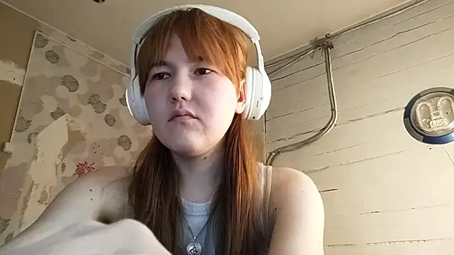 DinaFirebird online show from March 10, 2026, 4:27 am