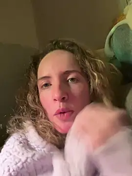 curlyirishgirl online show from March 5, 2026, 3:36 am