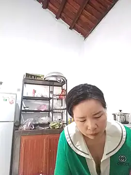 Ivy Trix2 online show from March 30, 2026, 1:51 am