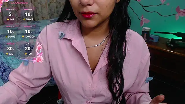 Snapshot of NoelleVireaux chatting on March 5, 2026, 12:13 pm NoelleVireaux online show from March 5, 2026, 12:13 pm