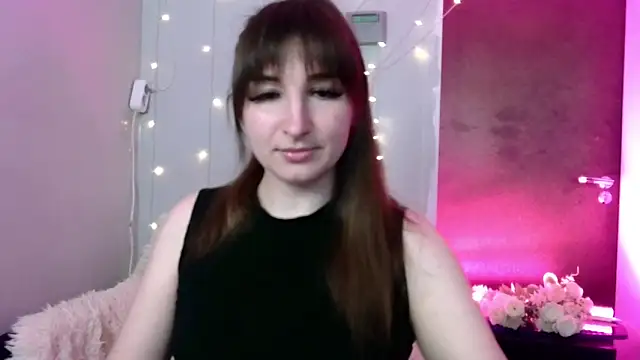 Snapshot of Birdie_Kiss chatting on June 8, 2026, 7:47 pm Birdie Kiss online show from June 8, 2026, 7:47 pm