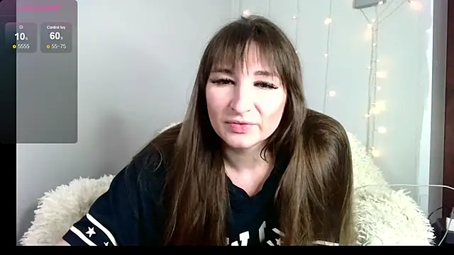 Snapshot of Birdie_Kiss chatting on May 12, 2026, 8:48 pm Birdie Kiss online show from May 12, 2026, 8:48 pm