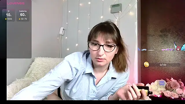 Snapshot of Birdie_Kiss chatting on May 1, 2026, 8:58 pm Birdie Kiss online show from May 1, 2026, 8:58 pm