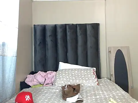 LexyDiana online show from March 4, 2026, 6:10 am