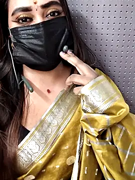 Cutie Nila online show from May 15, 2026, 5:05 am