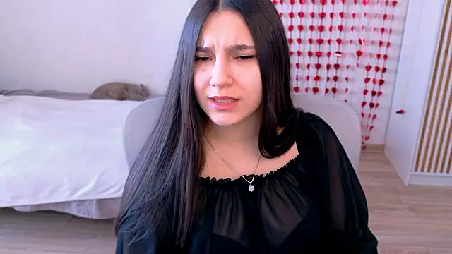 Snapshot of Ari_Grend chatting on March 6, 2026, 12:33 pm Ari Grend online show from March 6, 2026, 12:33 pm