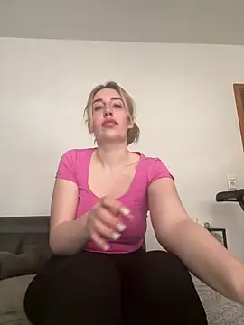 JuliaPrivat online show from February 26, 2026, 9:53 am