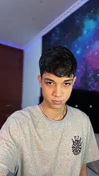 Snapshot of DiamondEssence chatting on March 17, 2026, 6:05 am DiamondEssence online show from March 17, 2026, 6:05 am