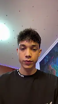 Snapshot of DiamondEssence chatting on March 15, 2026, 6:31 am DiamondEssence online show from March 15, 2026, 6:31 am