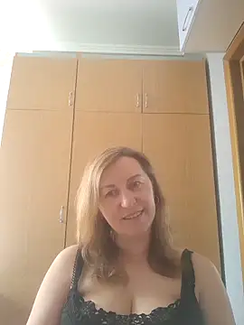 Snapshot of ChristinaYork chatting on April 6, 2026, 1:34 pm ChristinaYork online show from April 6, 2026, 1:34 pm