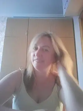 ChristinaYork online show from June 25, 2026, 5:12 am