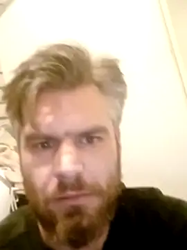 Hornybalkanmen12 online show from March 4, 2026, 1:41 pm