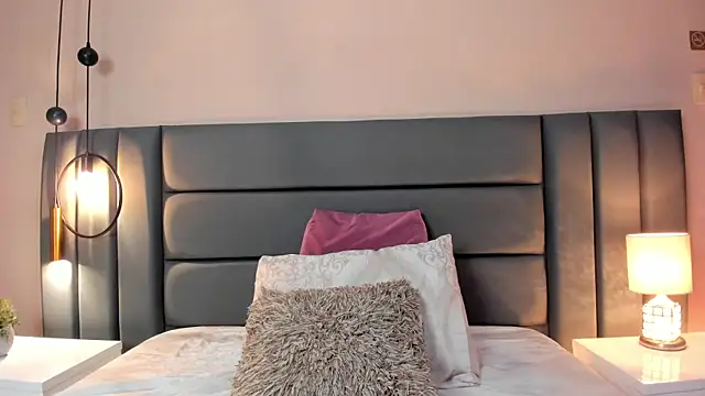 AitanaSantoss online show from February 27, 2026, 11:54 am