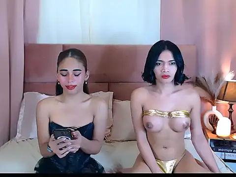 Snapshot of Alessandra_lovee chatting on March 22, 2026, 6:15 am Alessandra lovee online show from March 22, 2026, 6:15 am