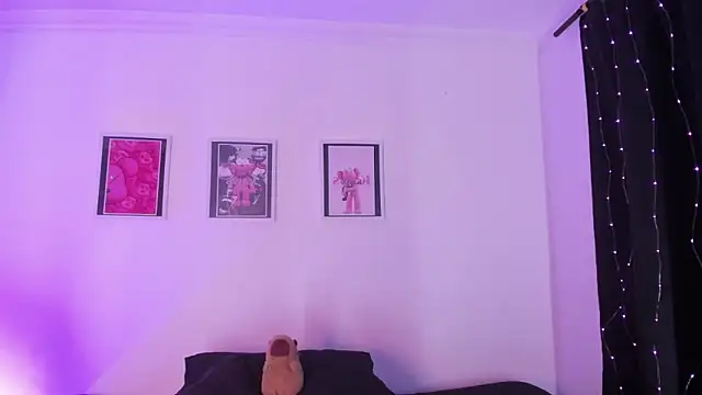 Snapshot of melodyy33_ chatting on March 15, 2026, 7:26 am melodyy33 online show from March 15, 2026, 7:26 am