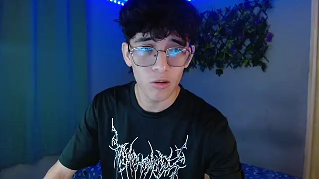 noah millerx online show from April 9, 2026, 4:36 am