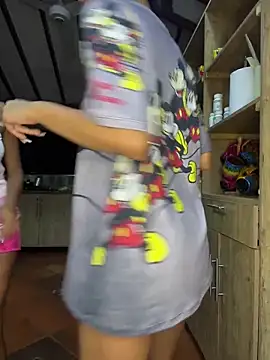 SAMY AND ARI online show from April 8, 2026, 10:17 am