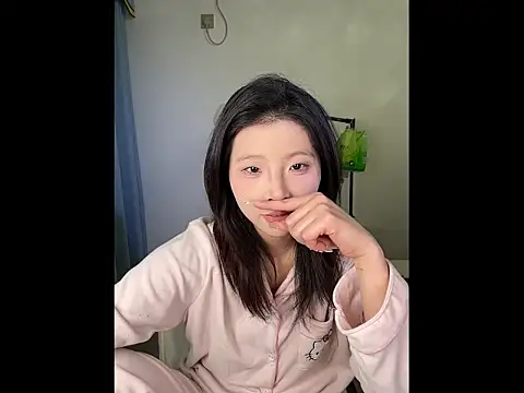 Snapshot of Y--F--LOVE chatting on March 23, 2026, 4:07 pm Y--F--LOVE online show from March 23, 2026, 4:07 pm