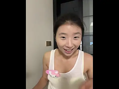 Snapshot of Y--F--LOVE chatting on April 16, 2026, 11:22 am Y--F--LOVE online show from April 16, 2026, 11:22 am