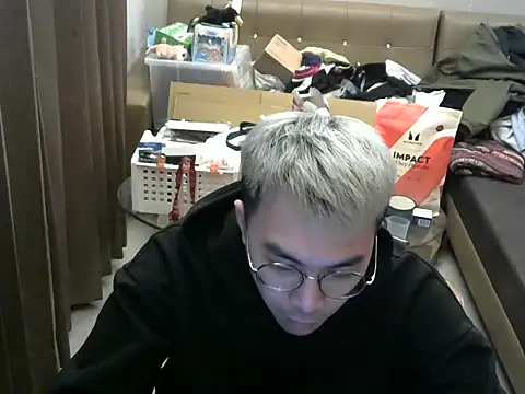 Snapshot of silverwolfwoof chatting on March 12, 2026, 1:15 pm silverwolfwoof online show from March 12, 2026, 1:15 pm