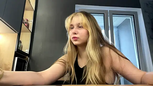 Snapshot of ShariLappas chatting on March 18, 2026, 2:08 pm ShariLappas online show from March 18, 2026, 2:08 pm