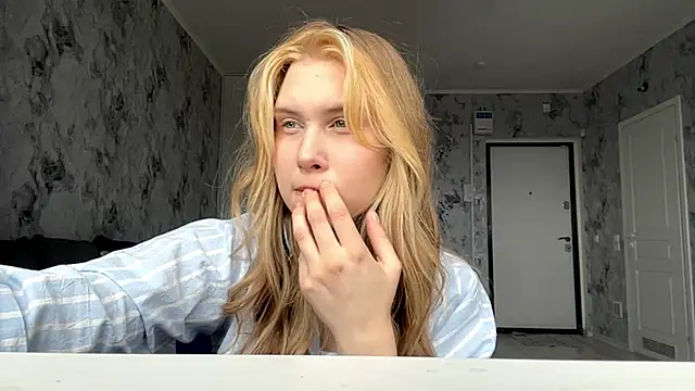 Snapshot of ShariLappas chatting on March 5, 2026, 12:13 pm ShariLappas online show from March 5, 2026, 12:13 pm