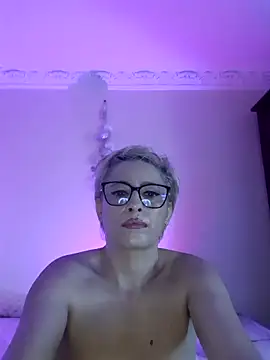 LunaBlaise online show from June 1, 2026, 6:35 am
