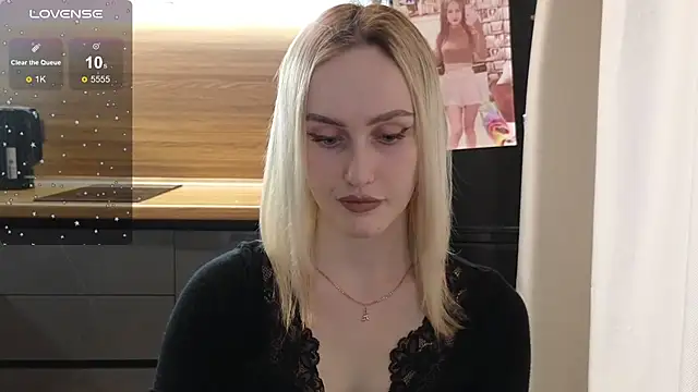 Bella Villen online show from July 23, 2026, 9:39 am